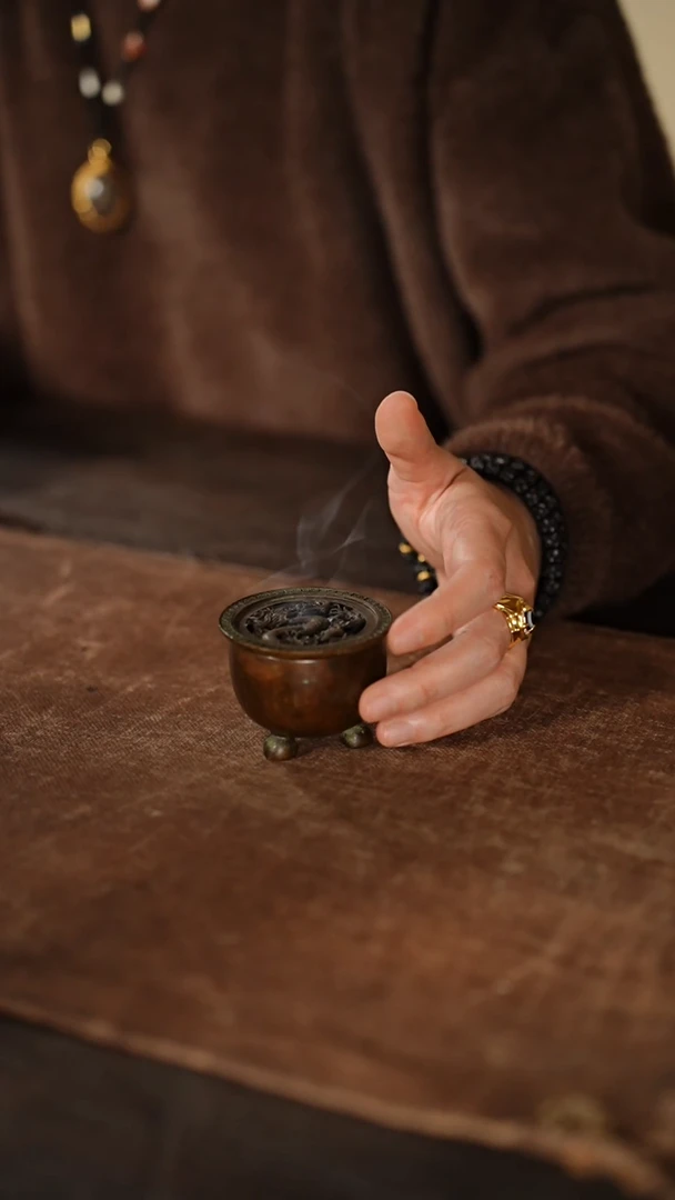 【闪购商品】 熏炉     高4.5宽5。