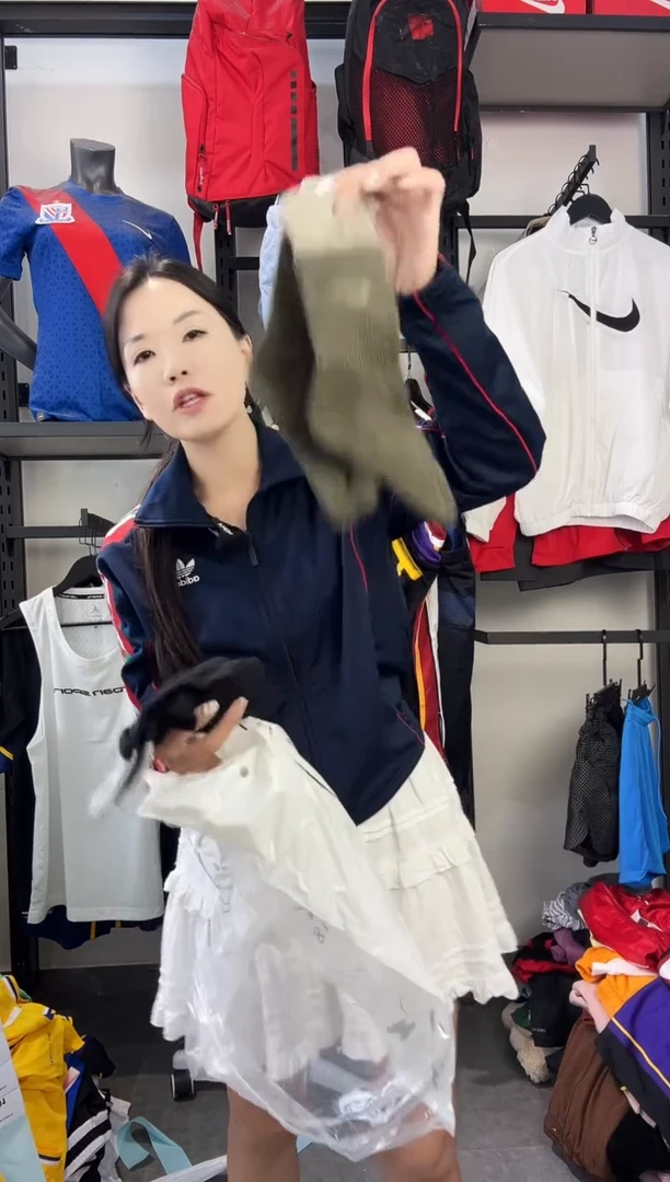 681   编码 瑕疵款直播间过款为准 尺码 袜子拼接