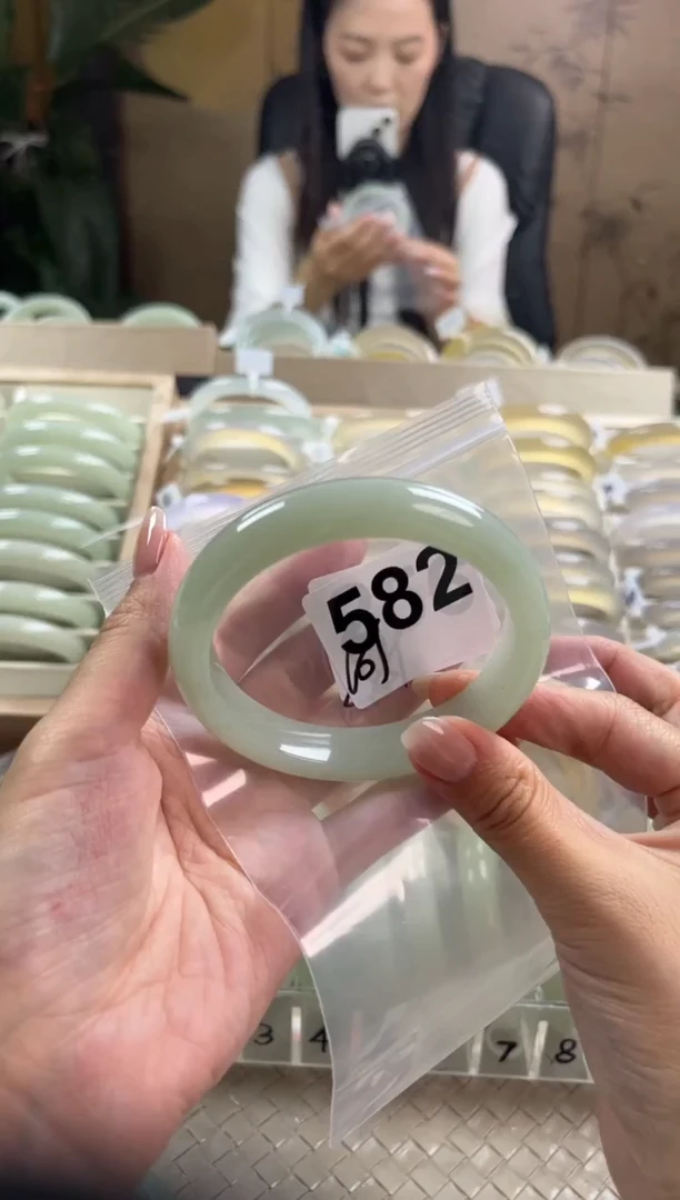 未镶嵌手镯石英质玉用****1582