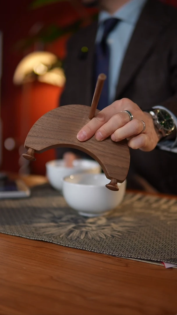 当代（大号）胡桃木盘子架