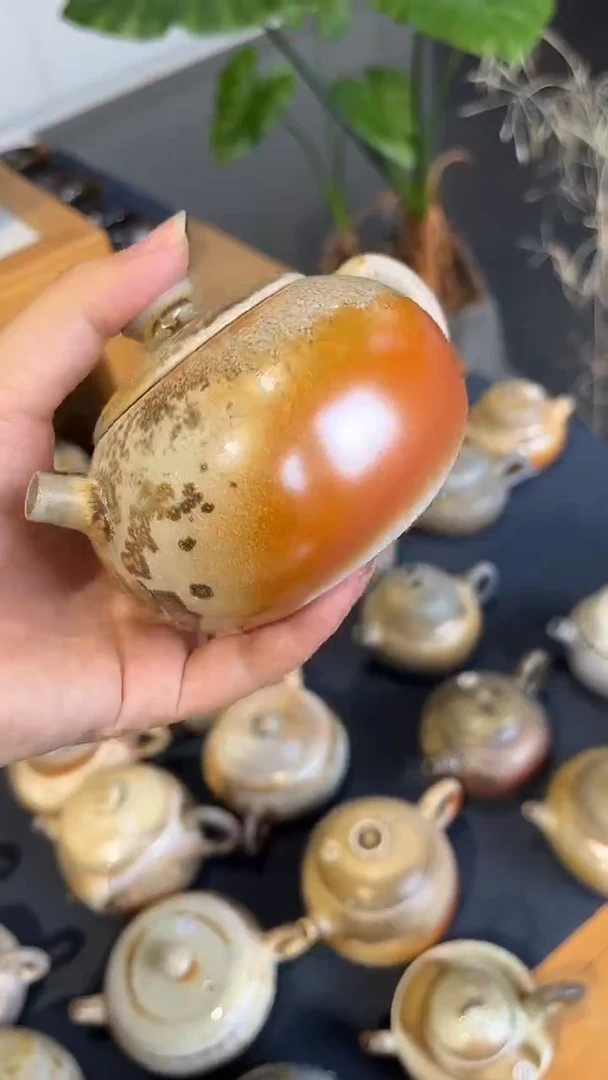 壶606号容量160-180ML中白泥 有结晶