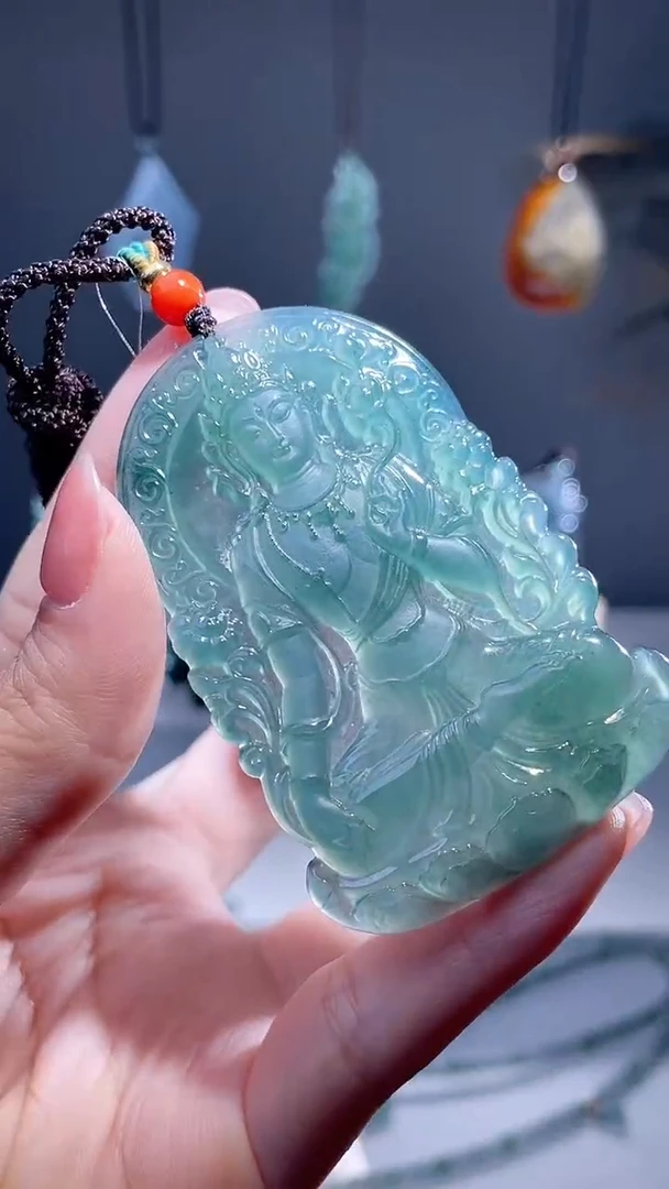 颈饰未镶嵌翡翠度母