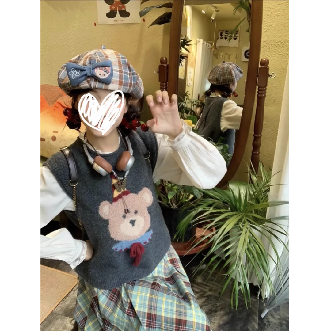灰色别致小熊刺绣无袖针织背心女春秋叠穿软糯慵懒风坎肩毛衣打底