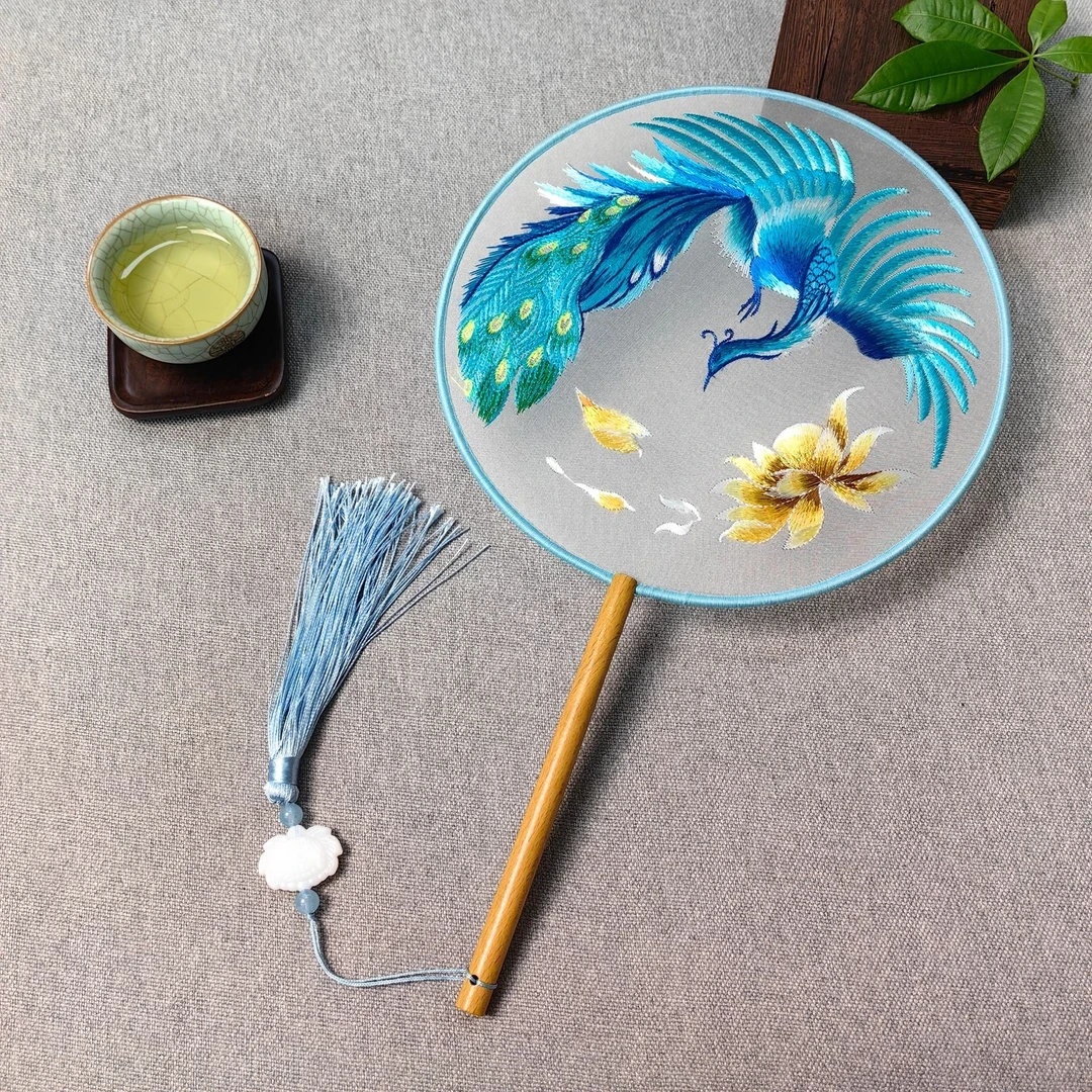 刺绣团扇苏绣双面绣古典舞团扇绣花跳舞汉服古风扇摆件