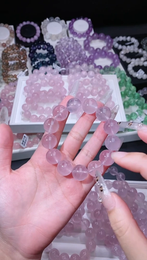 【闪购商品】水晶手链未镶嵌39.1紫调果冻马粉手串 多样性发其一