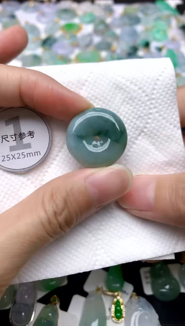 颈饰未镶嵌翡翠天然A货翡翠