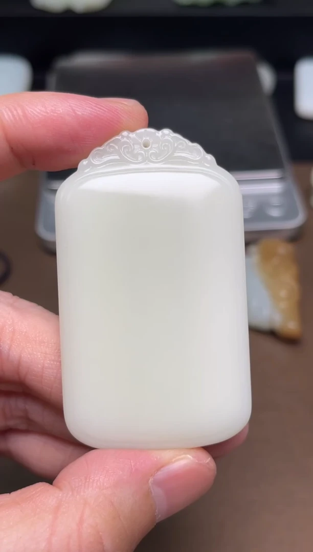 颈饰未镶嵌和田玉40 通