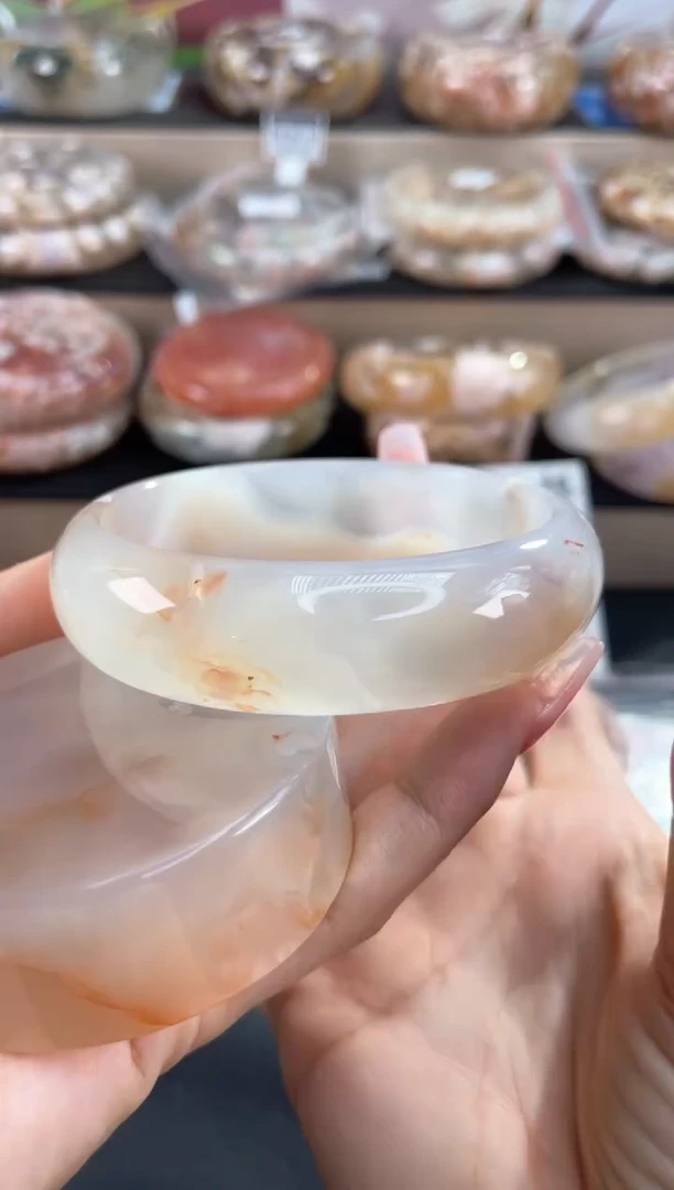 未镶嵌手镯石英质玉66