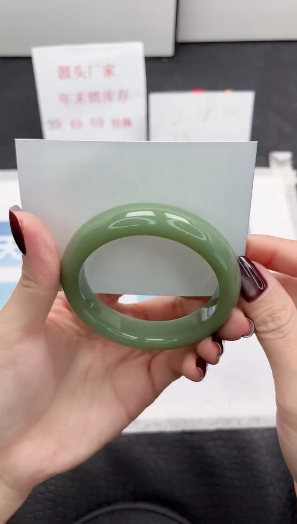 【闪购商品】石英质玉手镯未镶嵌321-54.2