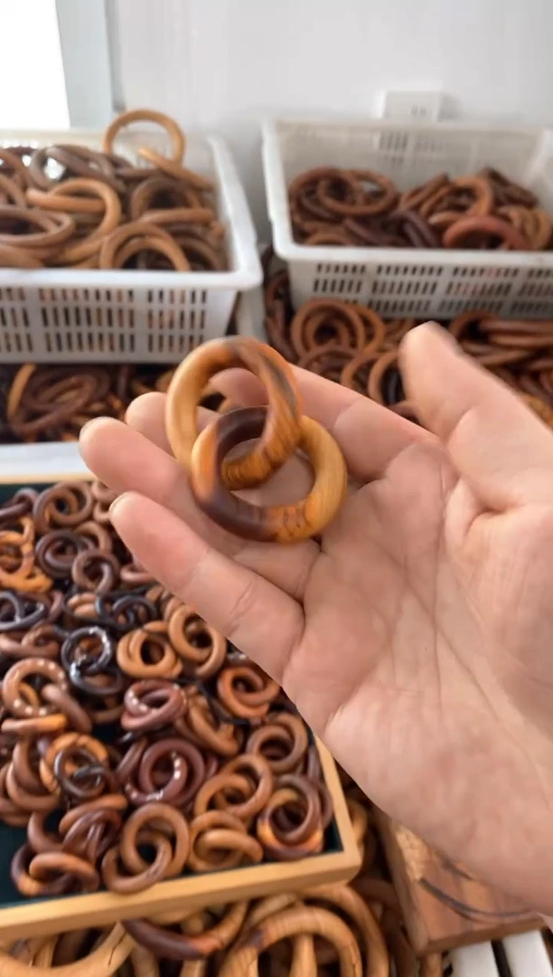 【闪购商品】木桃木全品花纹小乾坤圈随机发货