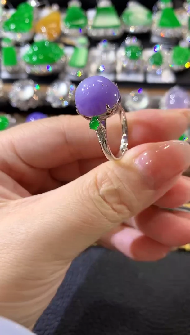 18K金镶嵌戒指翡翠C8 紫货有一定色差