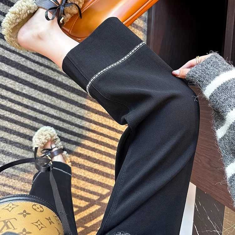 秋冬新款黑色刺绣九分奶奶裤女梨型身材高腰显瘦小个子直筒牛仔裤