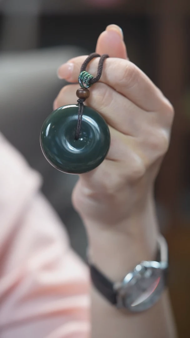 颈饰未镶嵌和田玉平安扣