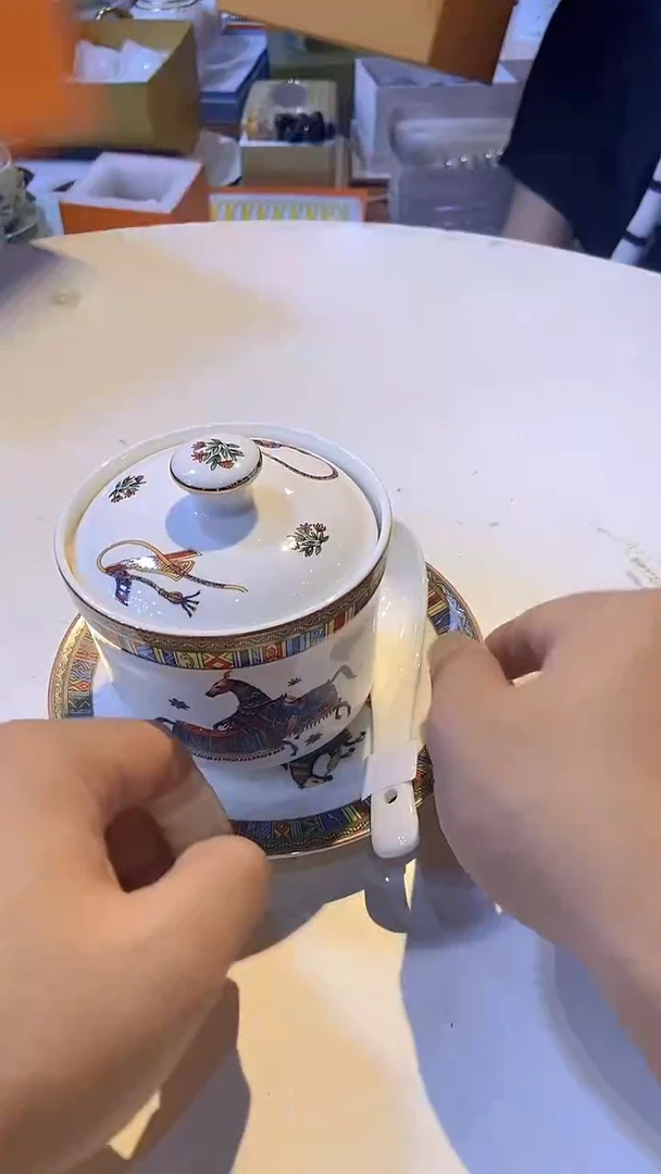 杯鸿辉家品牌瓷器，京东包邮！