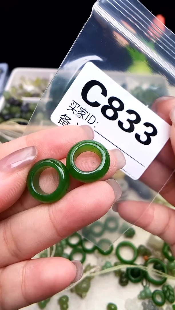 颈饰未镶嵌和田玉天****鬼 一对