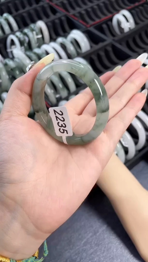 未镶嵌手镯石英质玉2235