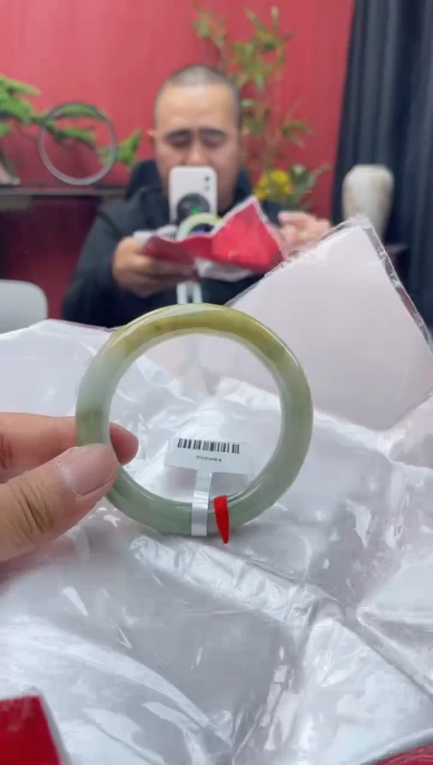 未镶嵌手镯翡翠8