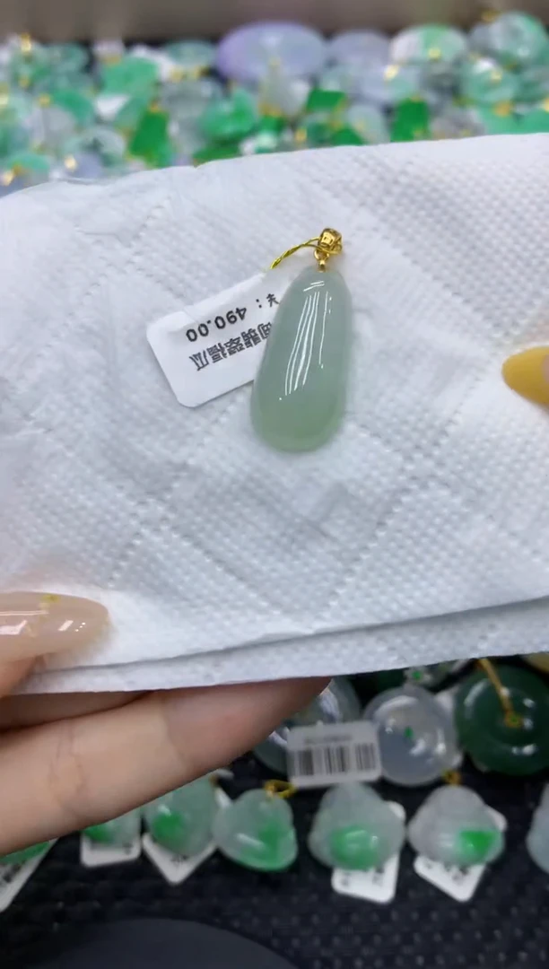 颈饰未镶嵌翡翠天然缅甸翡翠A货
