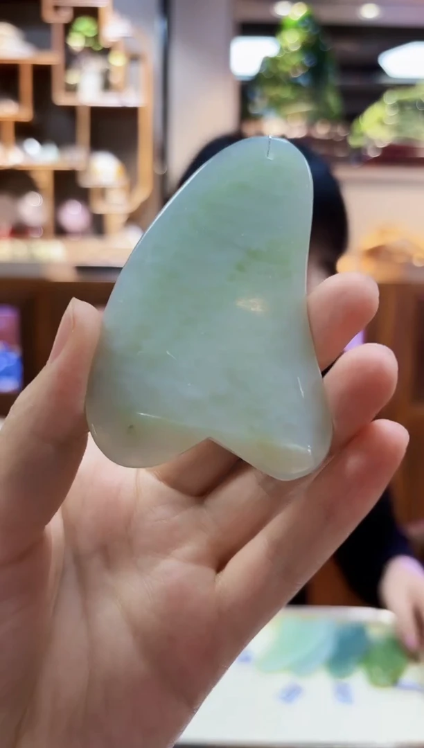 【闪购商品】蛇纹石玉颈饰未镶嵌板