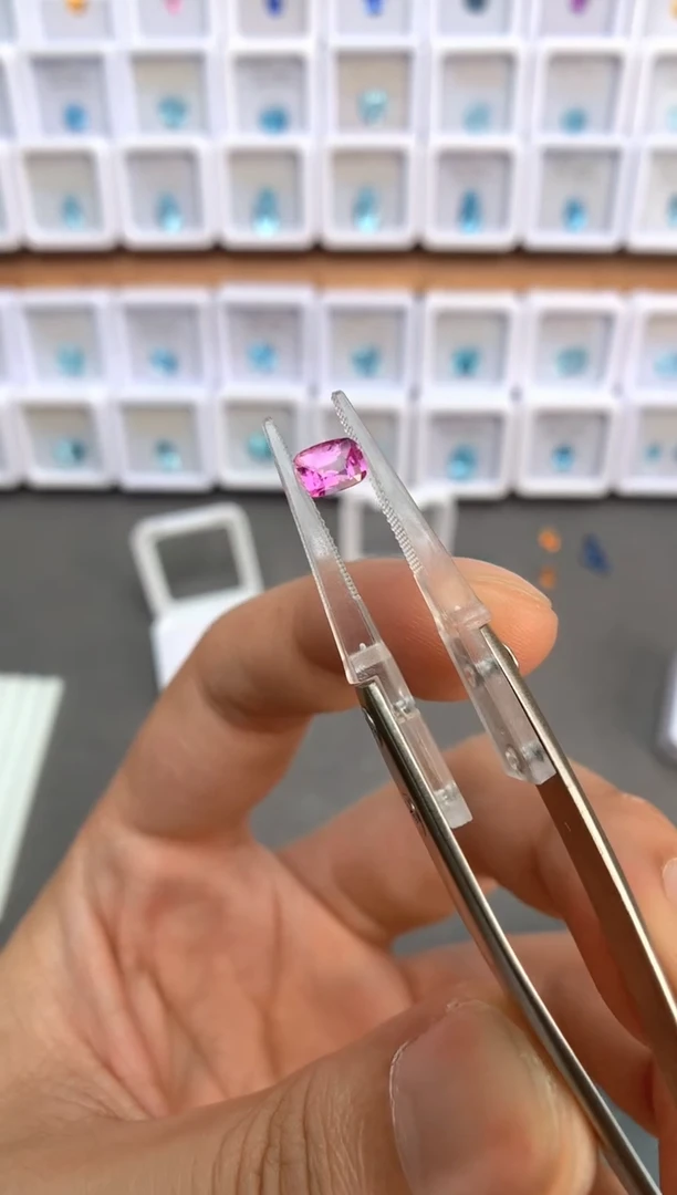 未镶嵌裸石定制蓝宝石1.0ct 无烧紫蓝宝