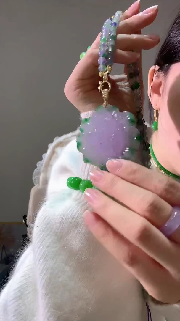 颈饰未镶嵌翡翠春彩大花一套