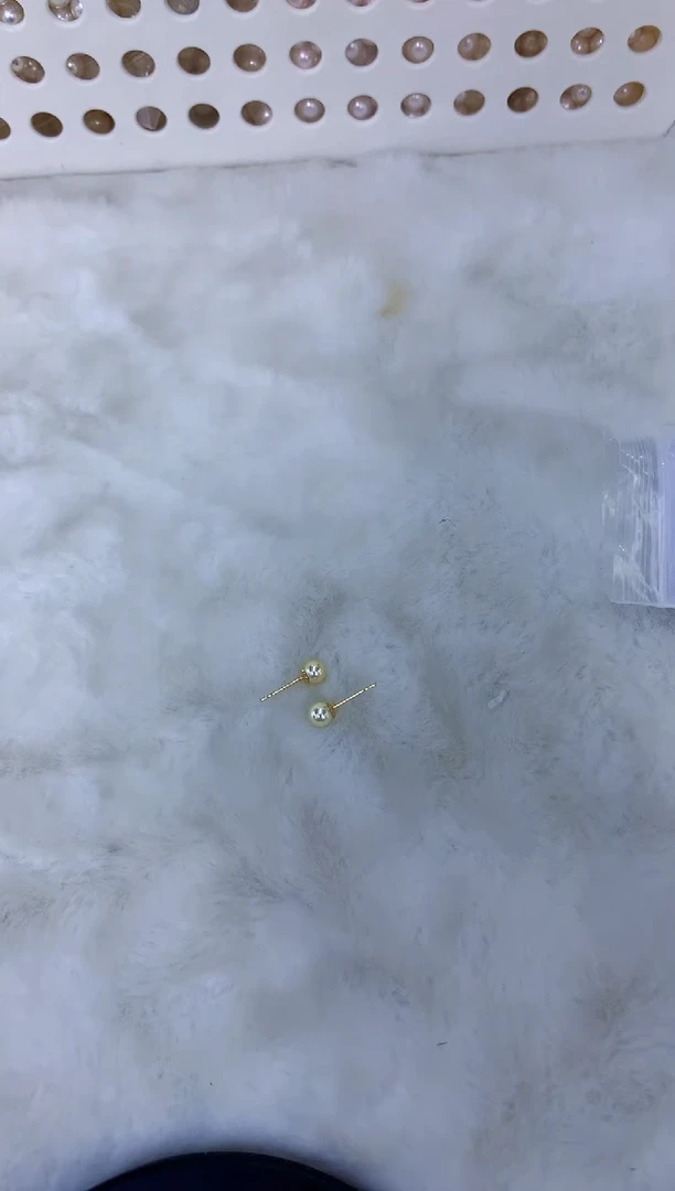 18K金镶嵌饰品海水珍珠5-6羽皇金素钉定制