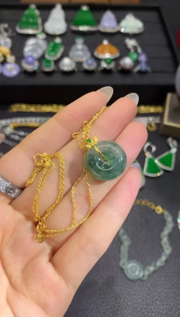 吊坠(赠链)18K金镶嵌翡翠3