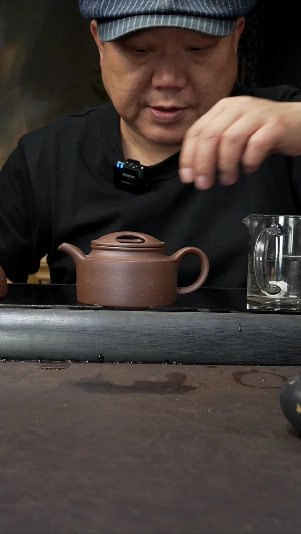 茶壶紫砂08，牛盖莲子，紫泥，300cc