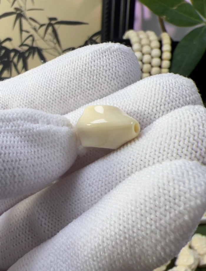 鲨鱼背三通  纯肉 一等冰料 精工镜面抛光