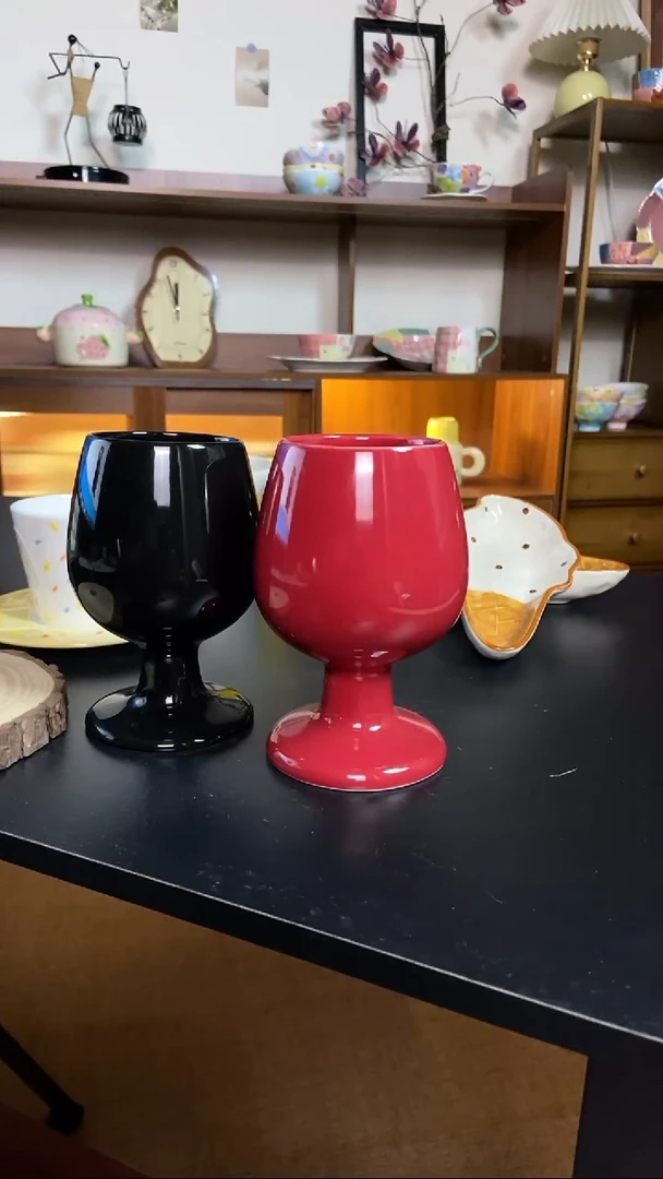 陶瓷高脚杯酒杯黑红1对微瑕