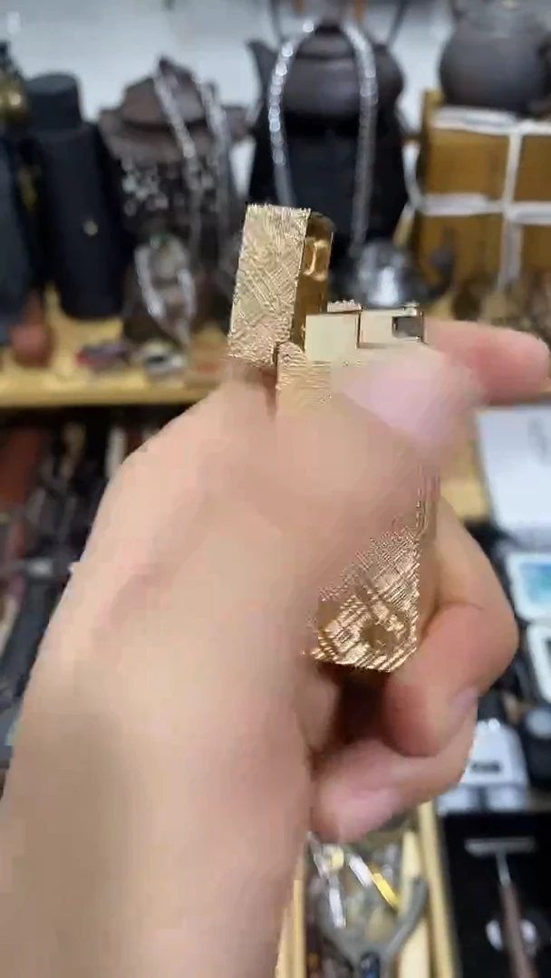 瓷片闪购商品  如图所示