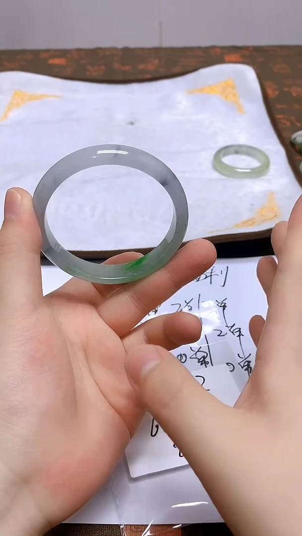 未镶嵌手镯翡翠253