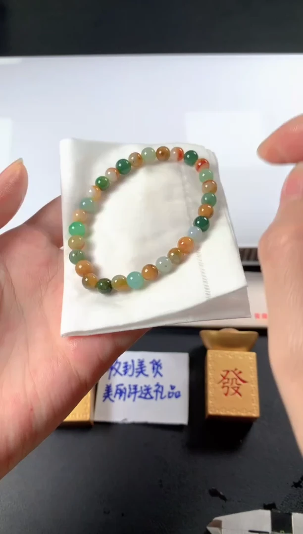 未镶嵌定制翡翠我***在毛货抛光