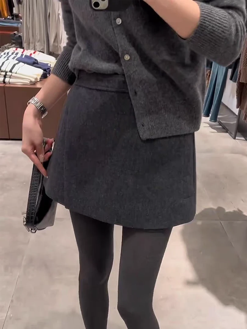 毛呢短裤大码秋冬半身裙女新款高腰显瘦裤裙不规则小个子灰色