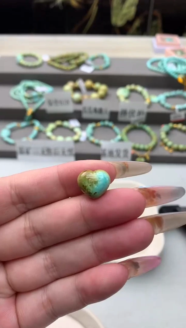 南红玛瑙雕刻未镶嵌C03