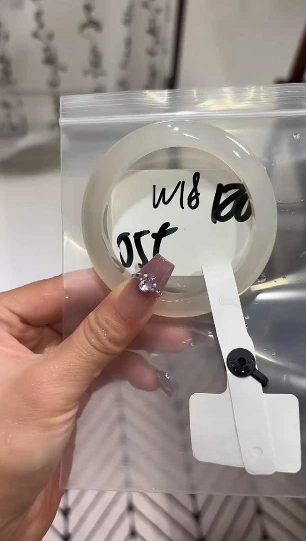 玛瑙/玉髓手镯未镶嵌W18