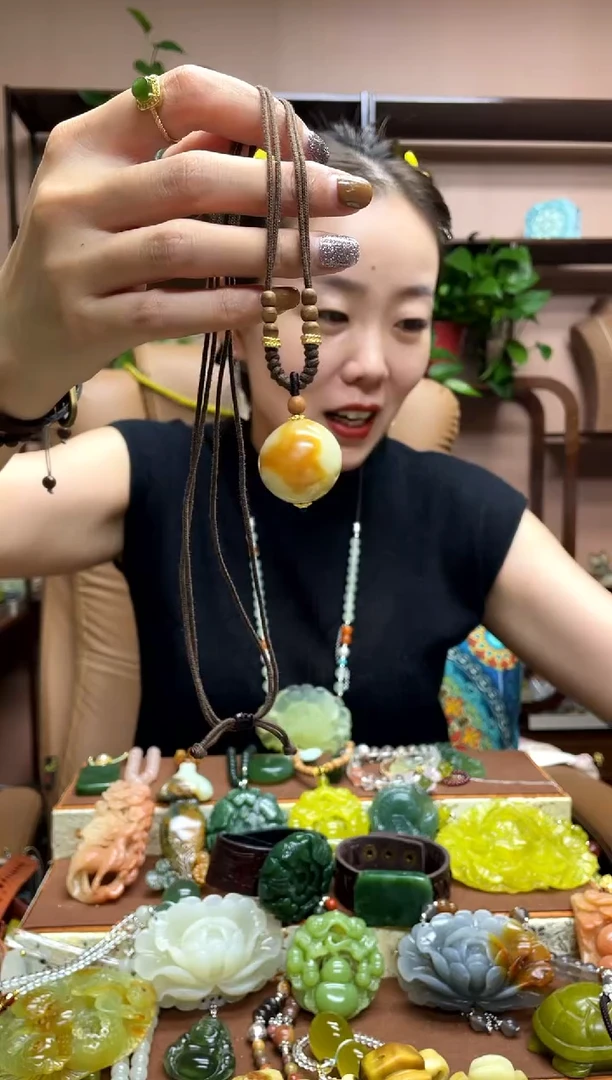 未镶嵌岫玉吊坠·4