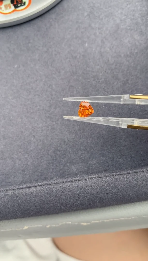 石榴石（芬达石）裸石未镶嵌1.3ct芬达石  FD