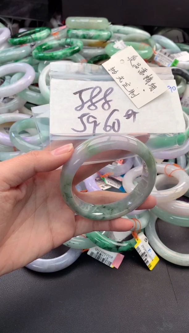 【闪购商品】定制翡翠未镶嵌毛货需精细抛光+多人