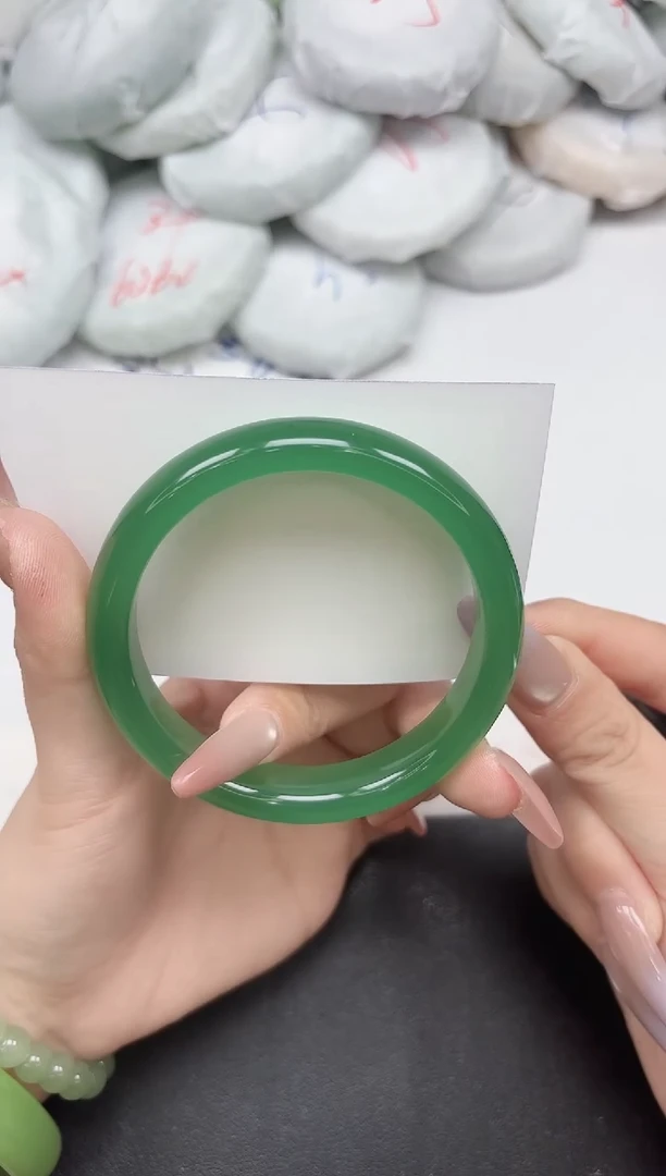 未镶嵌手镯石英质玉136-59