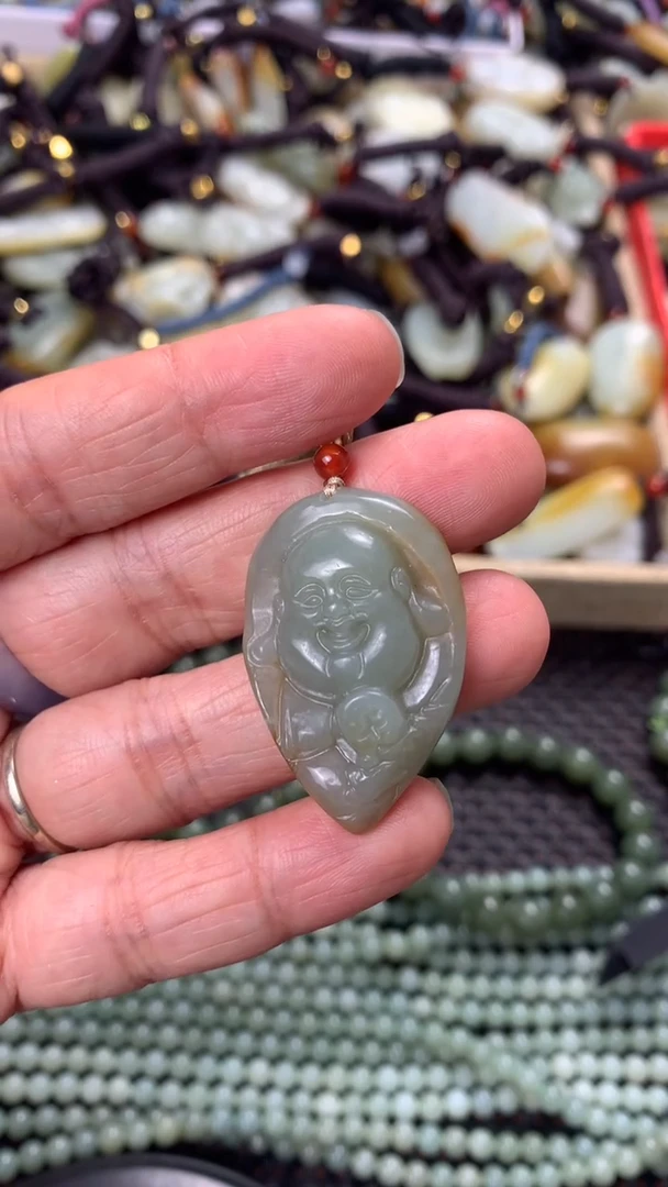 【闪购商品】和田玉颈饰未镶嵌多样性发货没有证书拍一发一有瑕