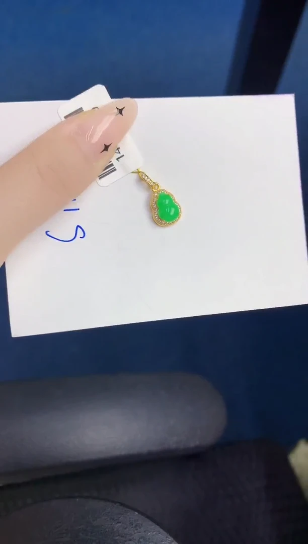 颈饰未镶嵌翡翠缅甸天然翡翠A货