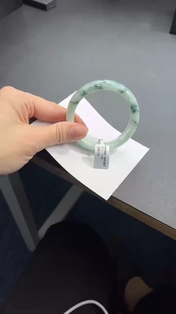 【闪购商品】翡翠手镯未镶嵌正圈
