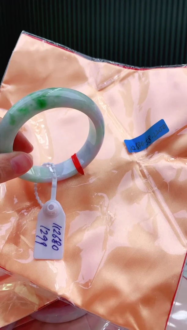 未镶嵌手镯翡翠111