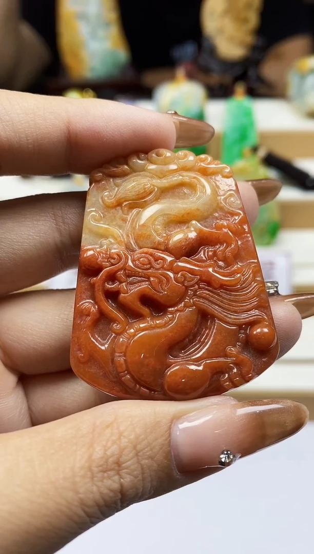 颈饰未镶嵌翡翠1