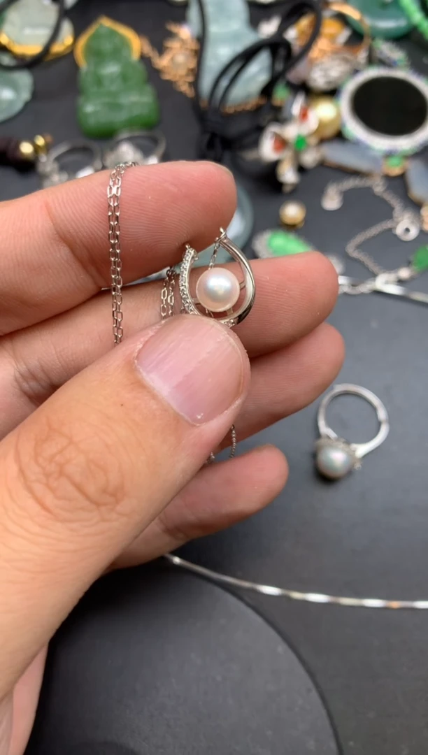 颈饰未镶嵌海水珍珠星****。艾希商品不退不换