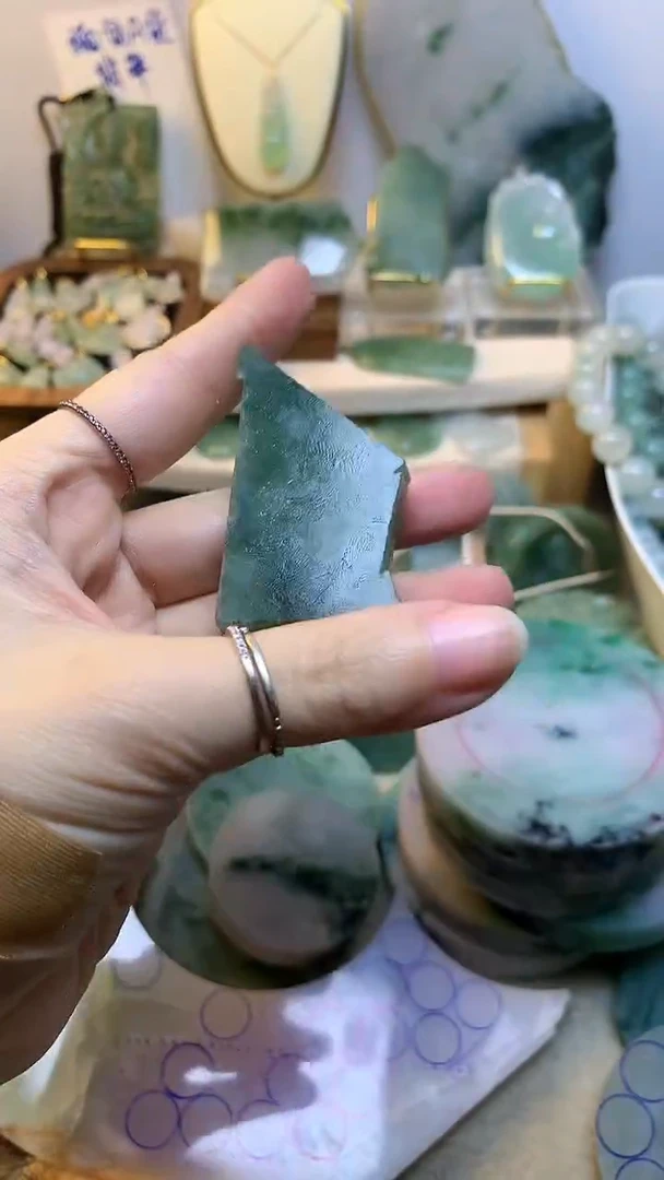未镶嵌挂件翡翠诺 缅甸A货翡翠，没有运费险