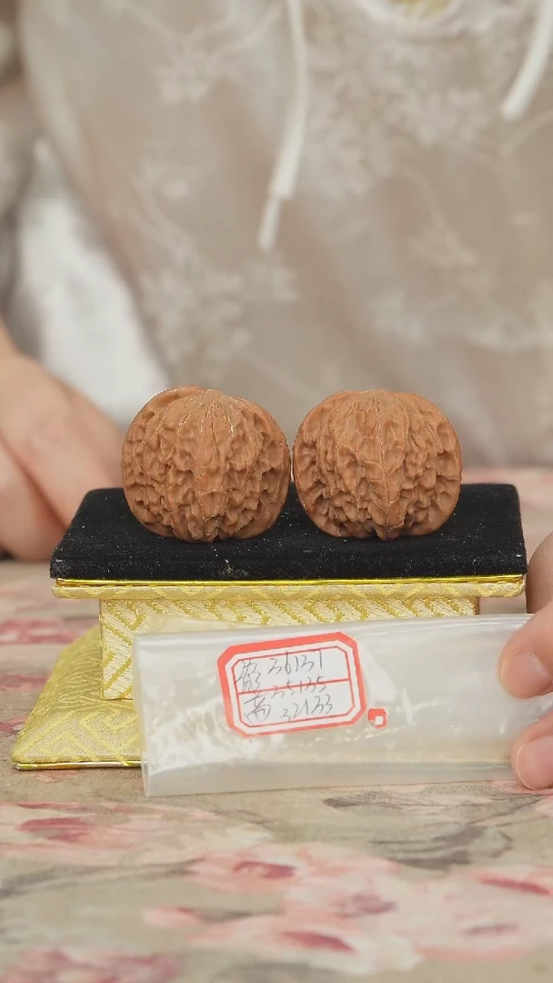 文玩核桃把件磨盘