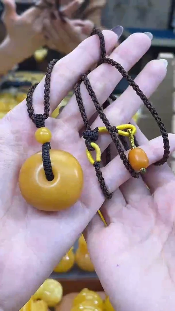 裸石琥珀未镶嵌j128