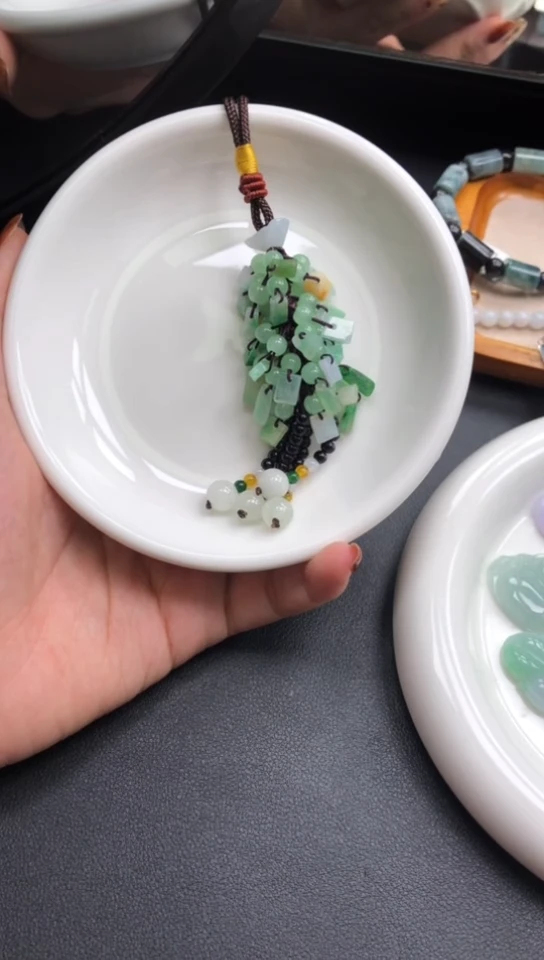 吊坠(不含链)未镶嵌翡翠天然缅甸A货翡翠挂件